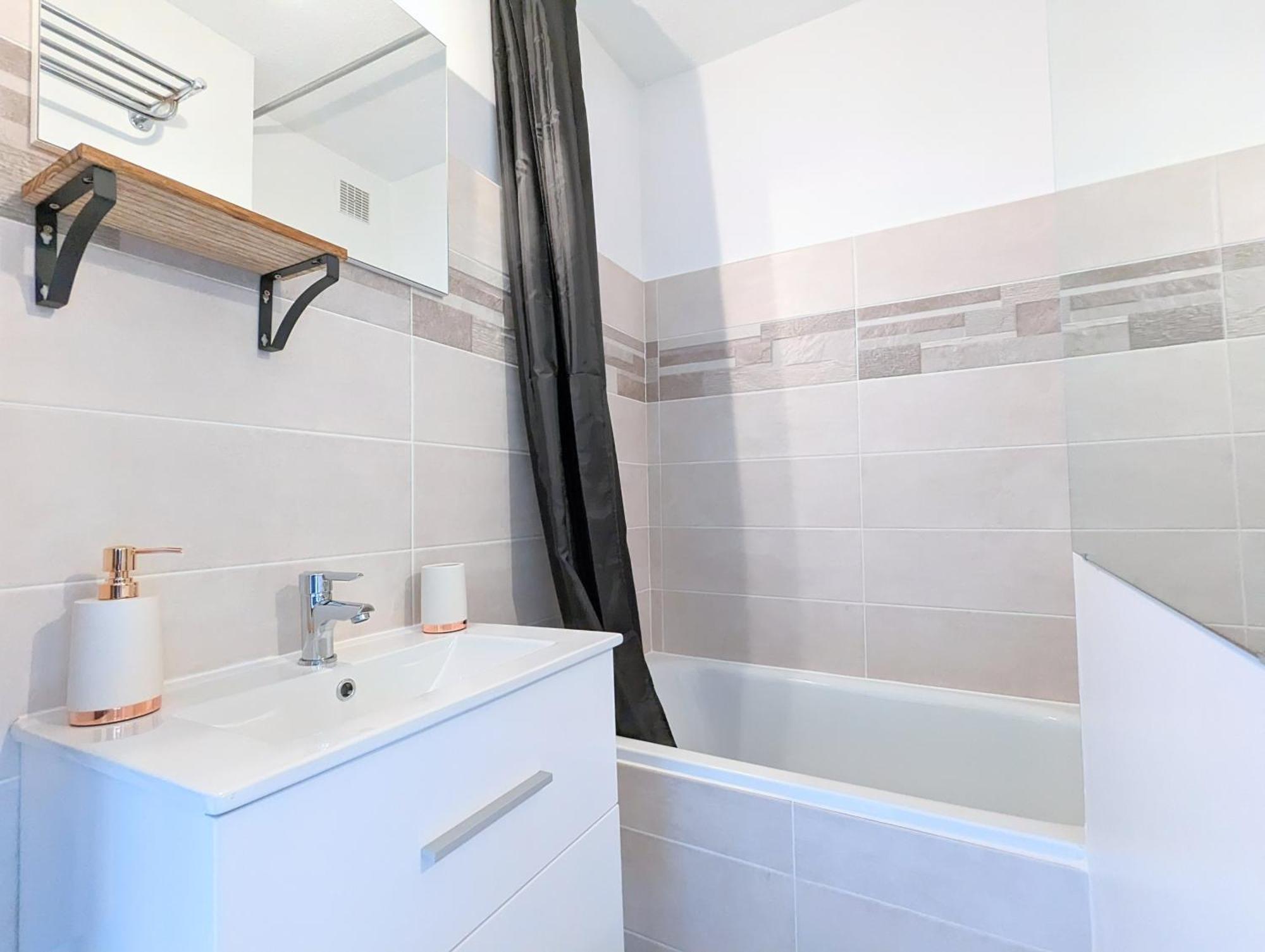 Appartement Au Calme + Parking アグド エクステリア 写真